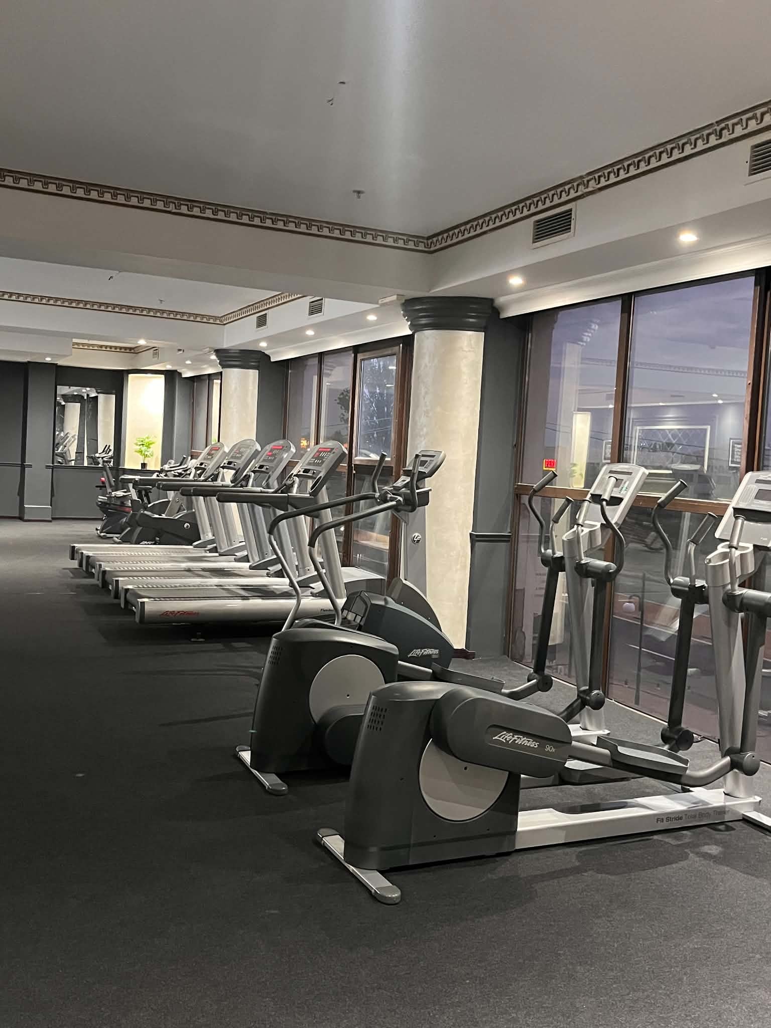 Interiorul sălii de sport Healthy